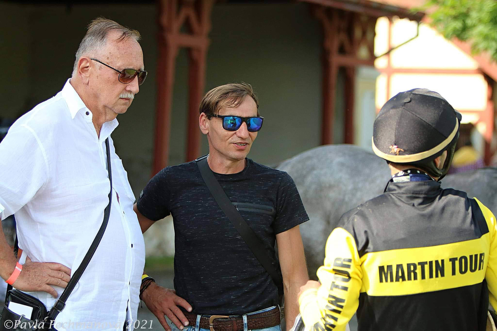 Ivan Kub na snímku s majitelem stáje CK Martin Tour Vojtěchem Martinem, jedním ze štědrých dárců sbírky pro Ivana